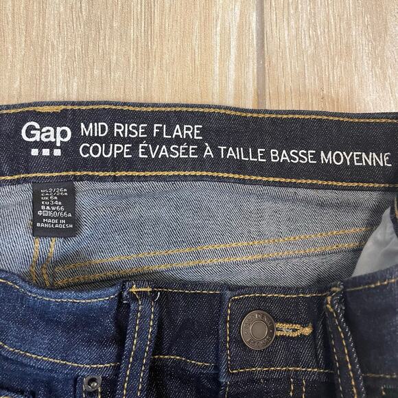 GAP Women’s Mid Rise Flare Jeans Size 2R 26R Dark Wash Stretch Denim Bootcut EUC - Picture 4 of 9